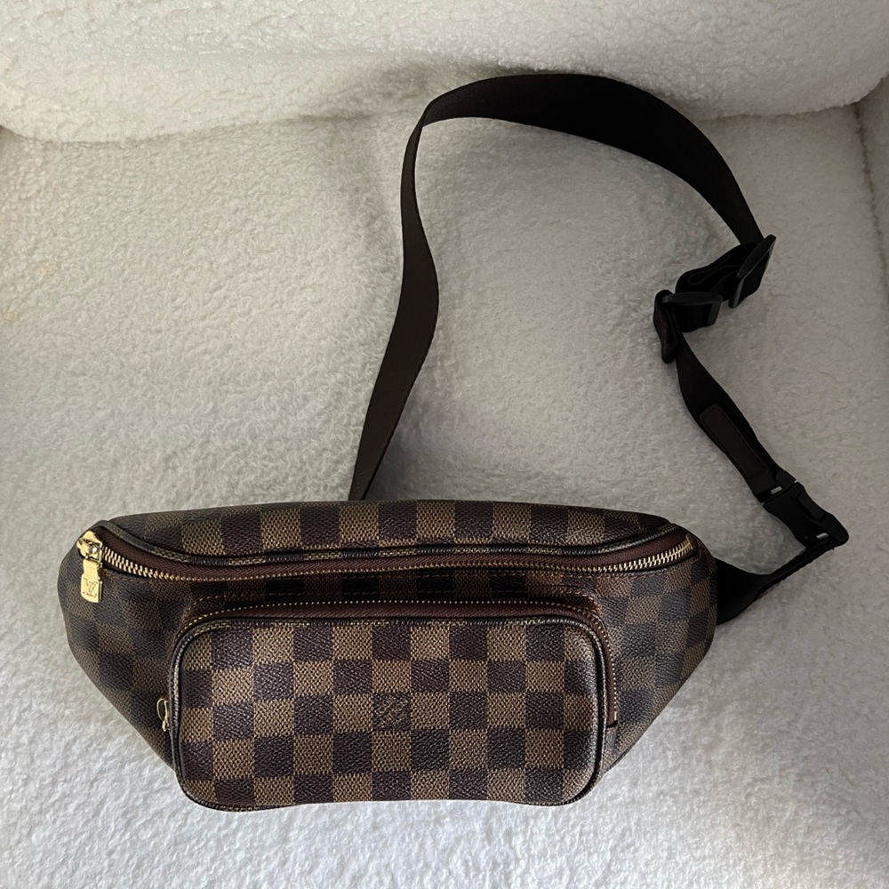 Louis Vuitton Melville Bumbag